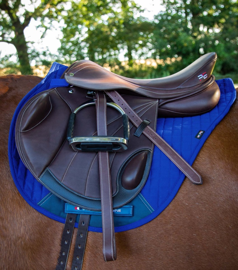 Close Contact Saddle Pads